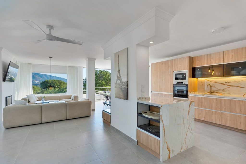 Newly renovated duplex apartment with seaviews