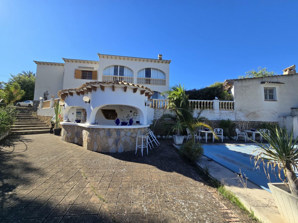 Exclusive detached villa located in one of the most sought-after areas of L’Alfàs del Pi