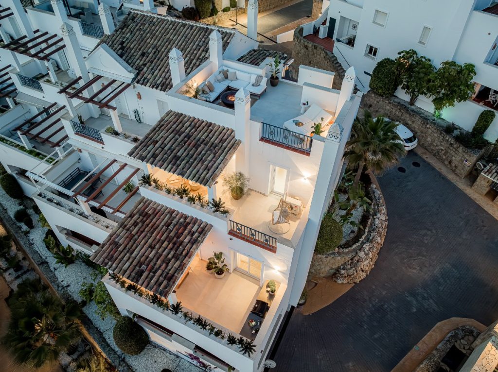 Tvåvånings takvåning i Nueva Andalucia