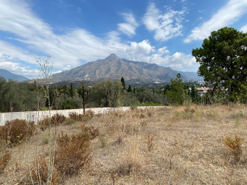 LANDBANKING Plot in PUERTO BANUS