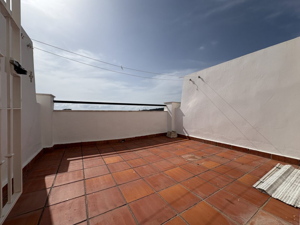 1 bedroom apartment with sea views for sale in Forest Hills, Estepona