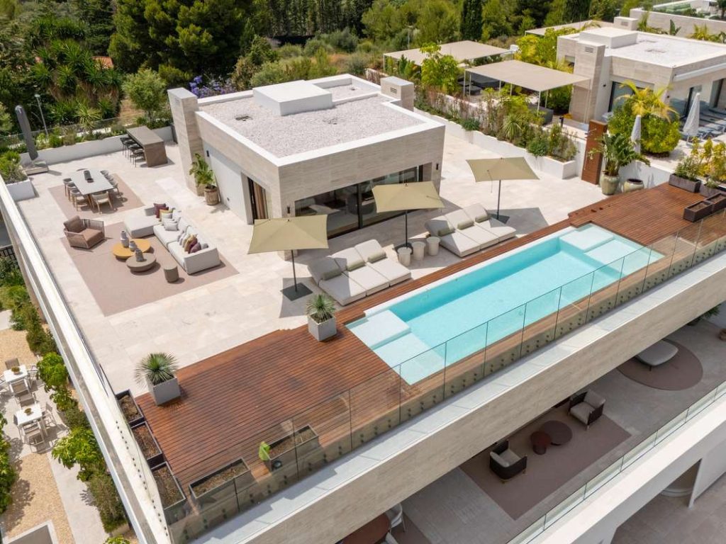 Sophisticated Contemporary Villa in El Madroñal (SV)